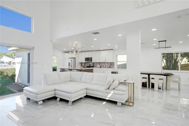 5380 NW 117th Ave, Coral Springs, FL 33076