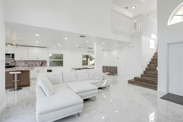 5380 NW 117th Ave, Coral Springs, FL 33076