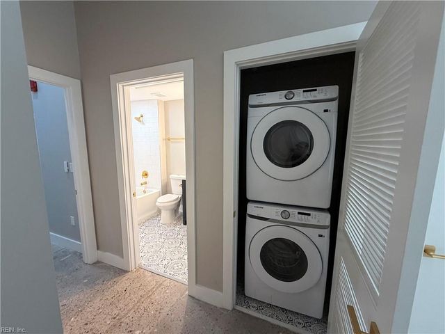 332 34th St Apt 204, Newport News, VA 23607