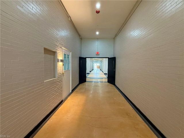 332 34th St Apt 204, Newport News, VA 23607