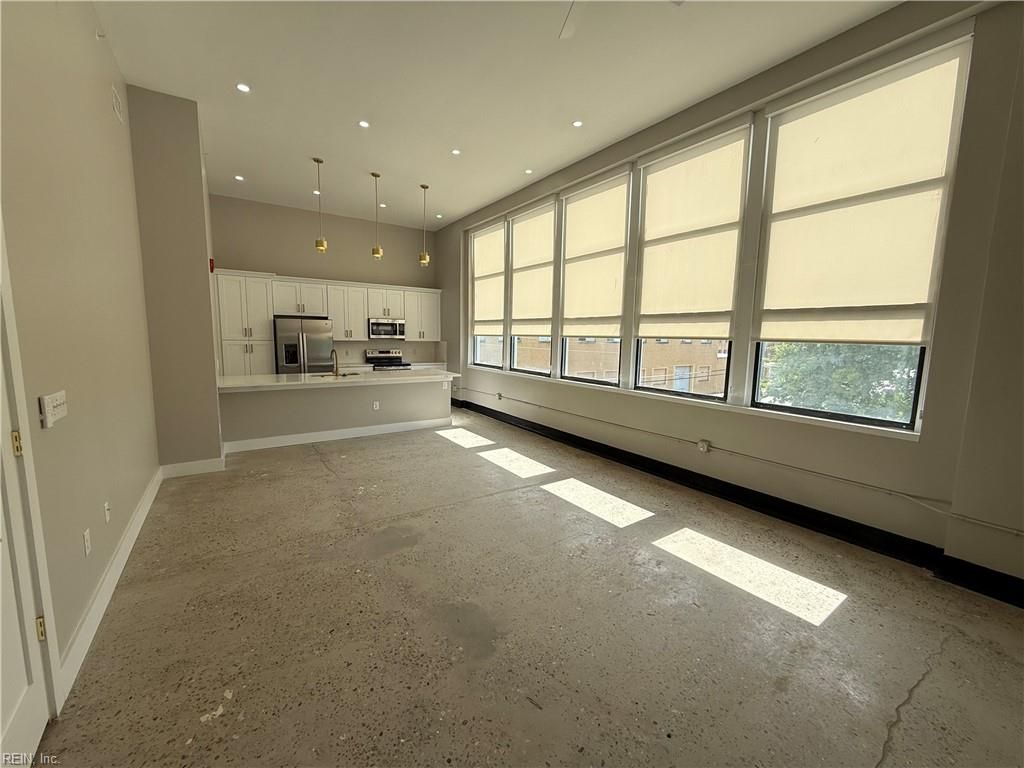 332 34th St Apt 204, Newport News, VA 23607