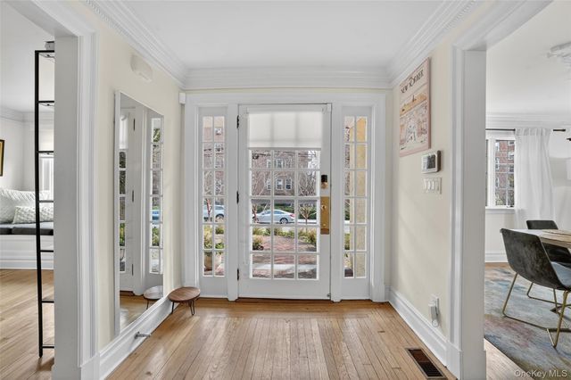 265 Bronxville Road, Bronxville, NY 10708