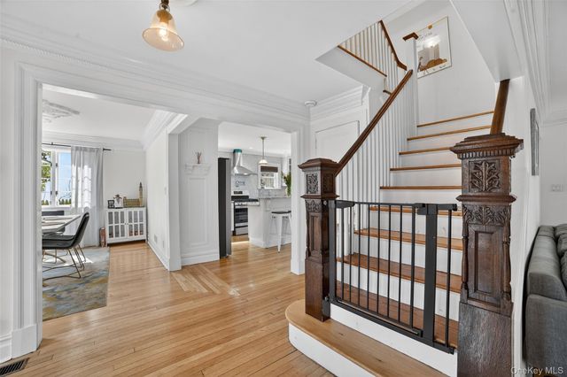 265 Bronxville Road, Bronxville, NY 10708