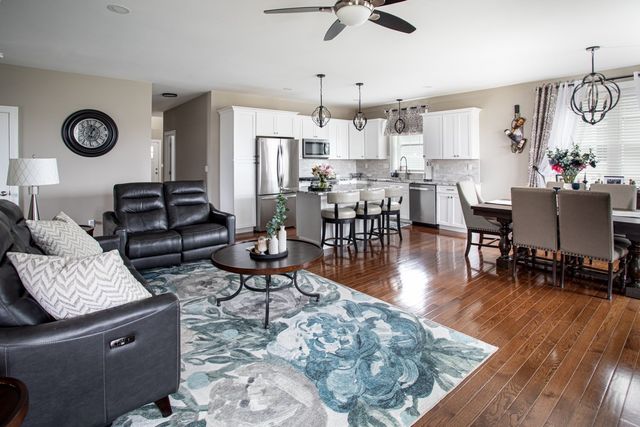 32 Sophia Dr, Rehoboth, MA 02769