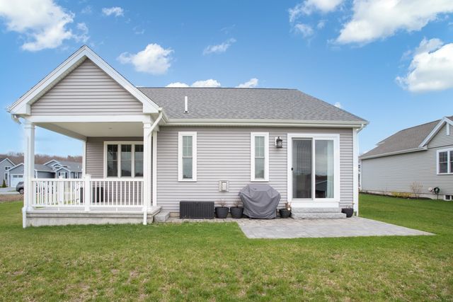 32 Sophia Dr, Rehoboth, MA 02769