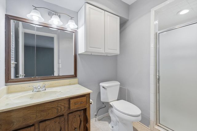 726 Laramie Drive, Lewisville, TX 75077