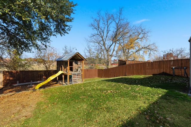 726 Laramie Drive, Lewisville, TX 75077