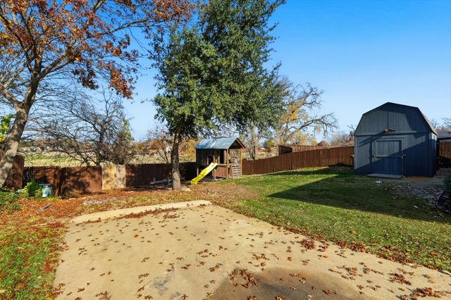 726 Laramie Drive, Lewisville, TX 75077