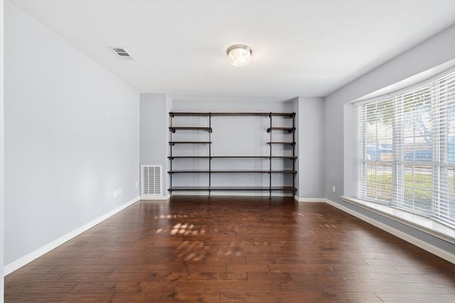 726 Laramie Drive, Lewisville, TX 75077