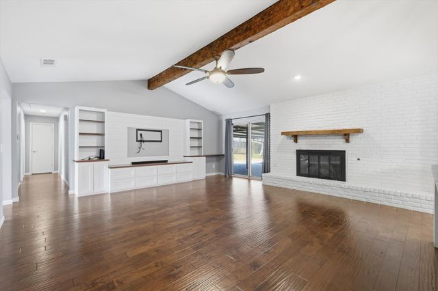 726 Laramie Drive, Lewisville, TX 75077