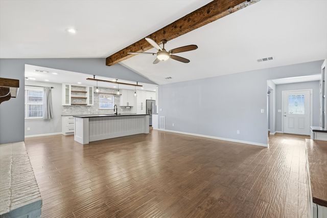 726 Laramie Drive, Lewisville, TX 75077