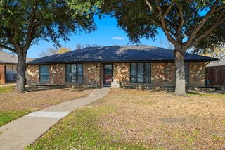 726 Laramie Drive, Lewisville, TX 75077