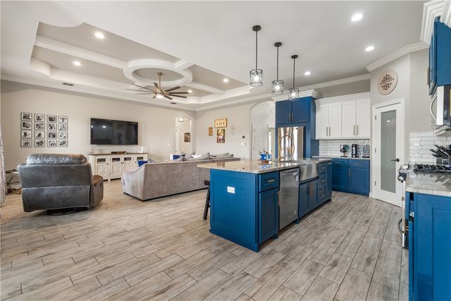6 Stella, Corpus Christi, TX 78414