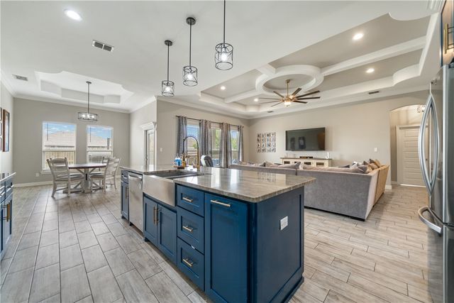 6 Stella, Corpus Christi, TX 78414