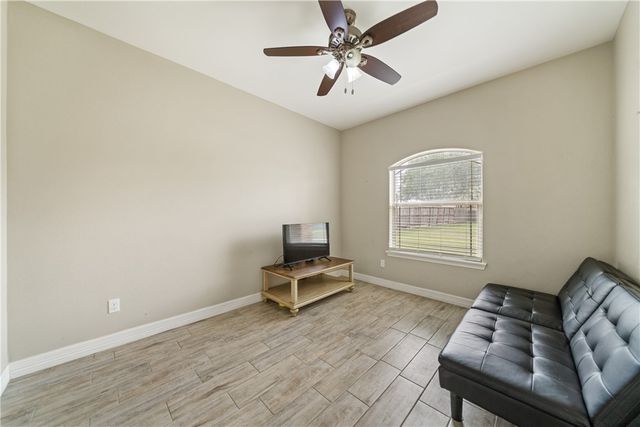 6 Stella, Corpus Christi, TX 78414