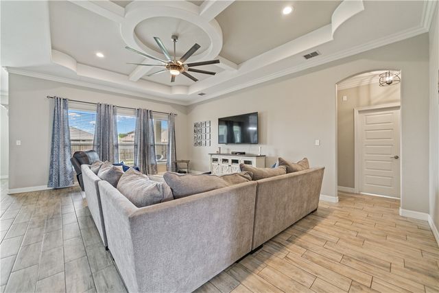 6 Stella, Corpus Christi, TX 78414