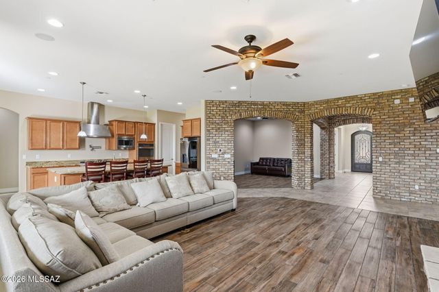 11681 N Palawan Place, Oro Valley, AZ 85737