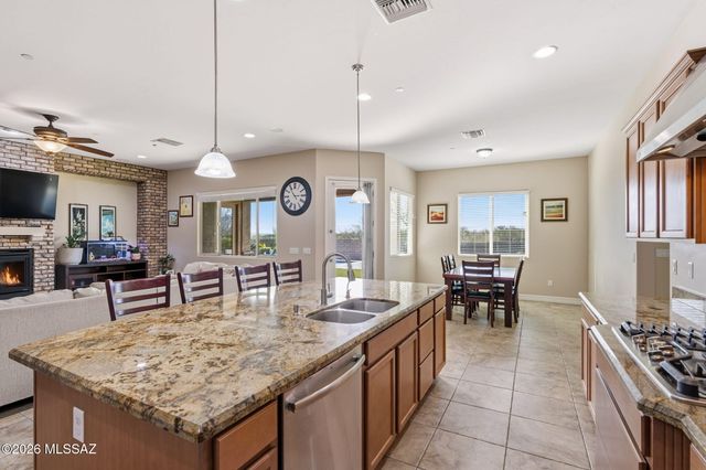 11681 N Palawan Place, Oro Valley, AZ 85737