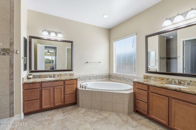 11681 N Palawan Place, Oro Valley, AZ 85737