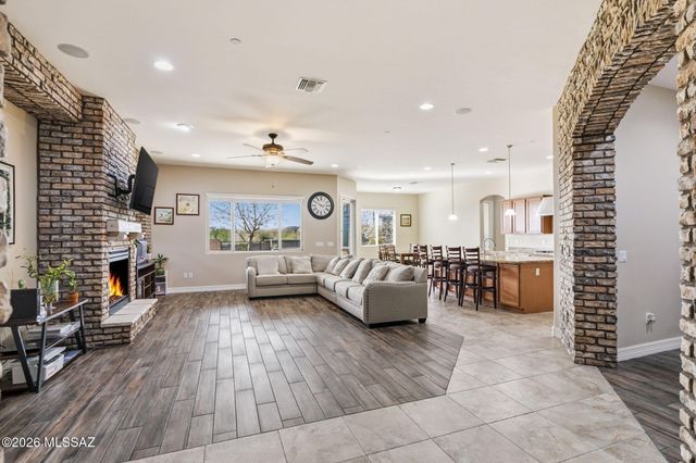 11681 N Palawan Place, Oro Valley, AZ 85737