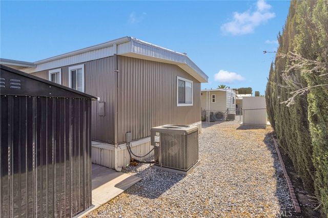 15252 Seneca Road 29, Victorville, CA 92392