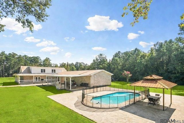 25050 Kah Lac Rd, Ponchatoula, LA 70454