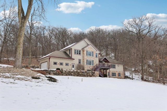 4494 Oak Valley Road, Cross Plains, WI 53528