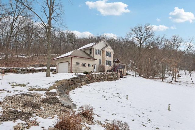 4494 Oak Valley Road, Cross Plains, WI 53528