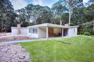 208 Bayberry Lane, Westport, CT 06880