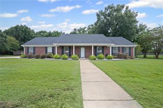 8871 Green Valley Drive, Theodore, AL 36582