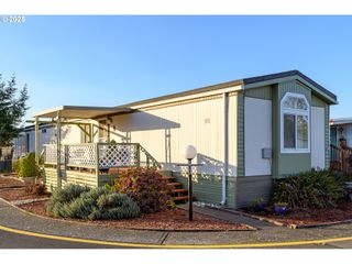 2902 E 2ND St 108, Newberg, OR 97132