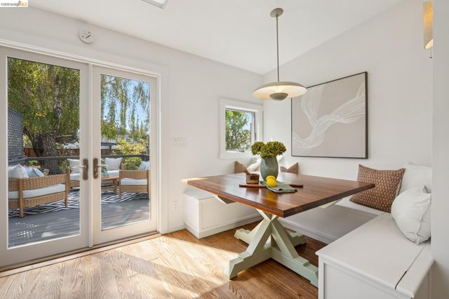 915 63Rd St, Oakland, CA 94608