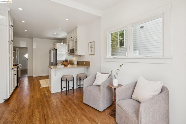 915 63Rd St, Oakland, CA 94608
