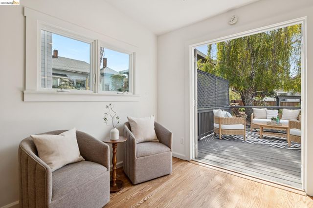 915 63Rd St, Oakland, CA 94608
