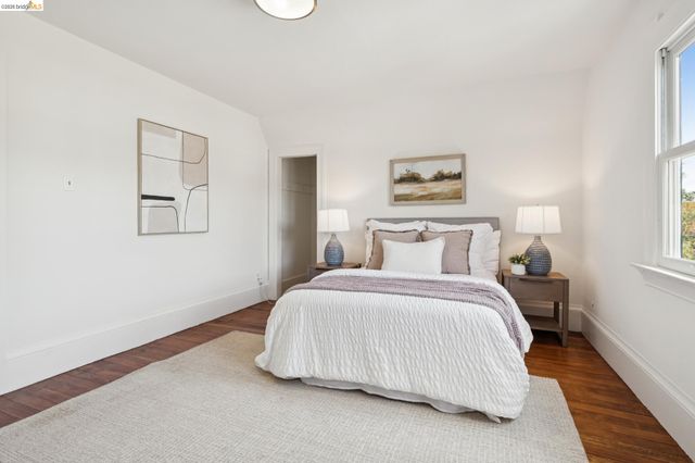 915 63Rd St, Oakland, CA 94608