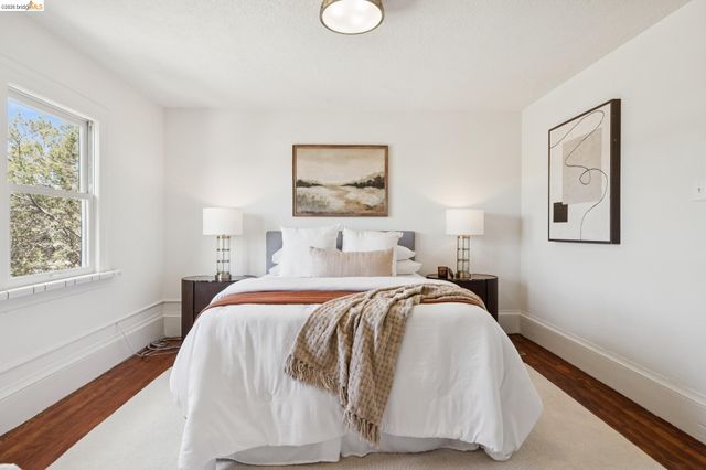 915 63Rd St, Oakland, CA 94608