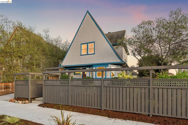 915 63Rd St, Oakland, CA 94608