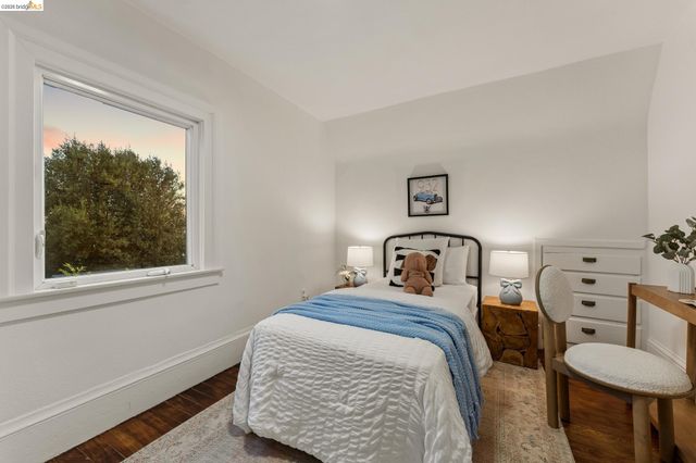 915 63Rd St, Oakland, CA 94608