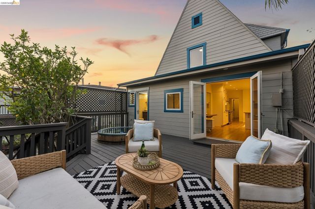915 63Rd St, Oakland, CA 94608