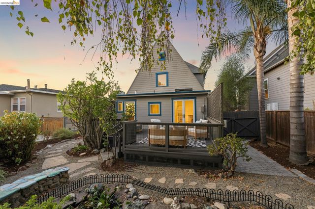 915 63Rd St, Oakland, CA 94608