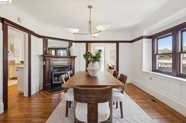 915 63Rd St, Oakland, CA 94608