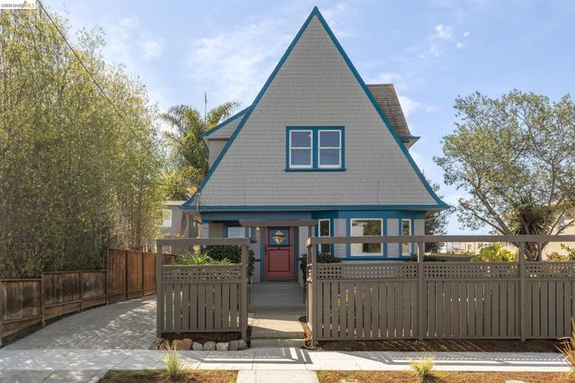 915 63Rd St, Oakland, CA 94608