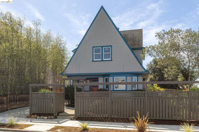 915 63Rd St, Oakland, CA 94608