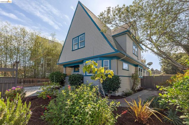 915 63Rd St, Oakland, CA 94608