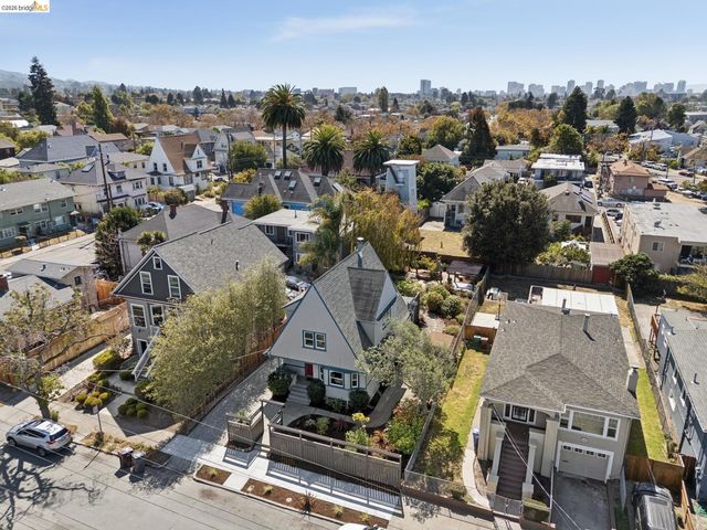 915 63Rd St, Oakland, CA 94608