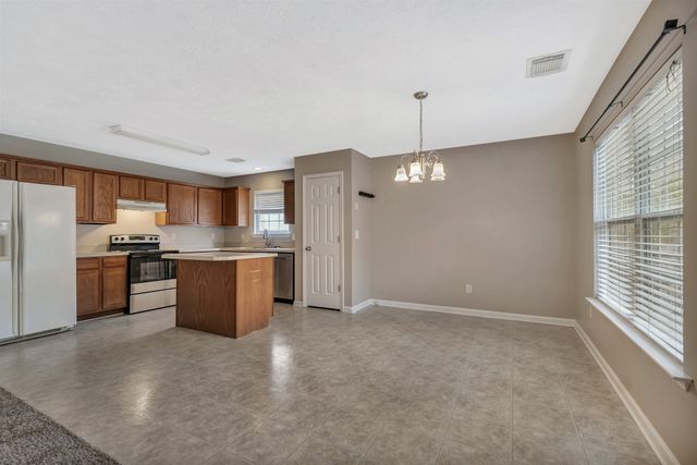 630 Big Hurricane Dr, La Vergne, TN 37086