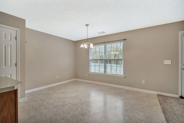 630 Big Hurricane Dr, La Vergne, TN 37086