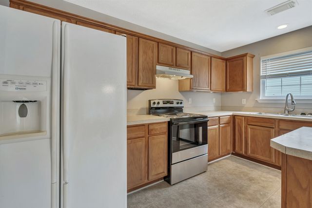 630 Big Hurricane Dr, La Vergne, TN 37086