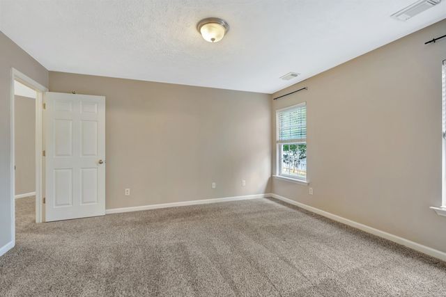 630 Big Hurricane Dr, La Vergne, TN 37086