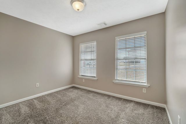 630 Big Hurricane Dr, La Vergne, TN 37086